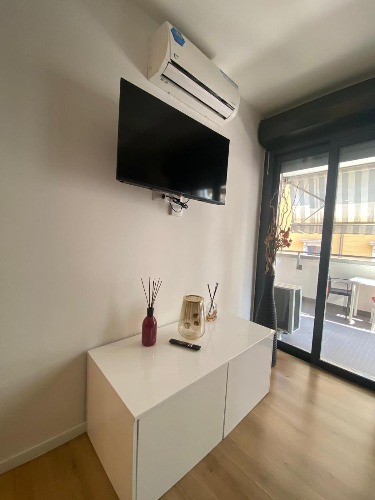 Appartement Lux Fara à Milan Extérieur photo